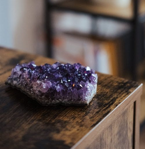 Amethyst: Meaning and The Healing Properties of The Crystal of Honesty
